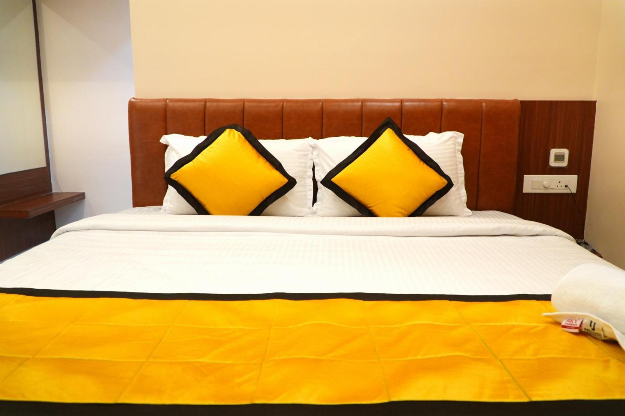 Uj Pallazzio - Business Class Luxury Hotel Tiruvannāmalai Zewnętrze zdjęcie