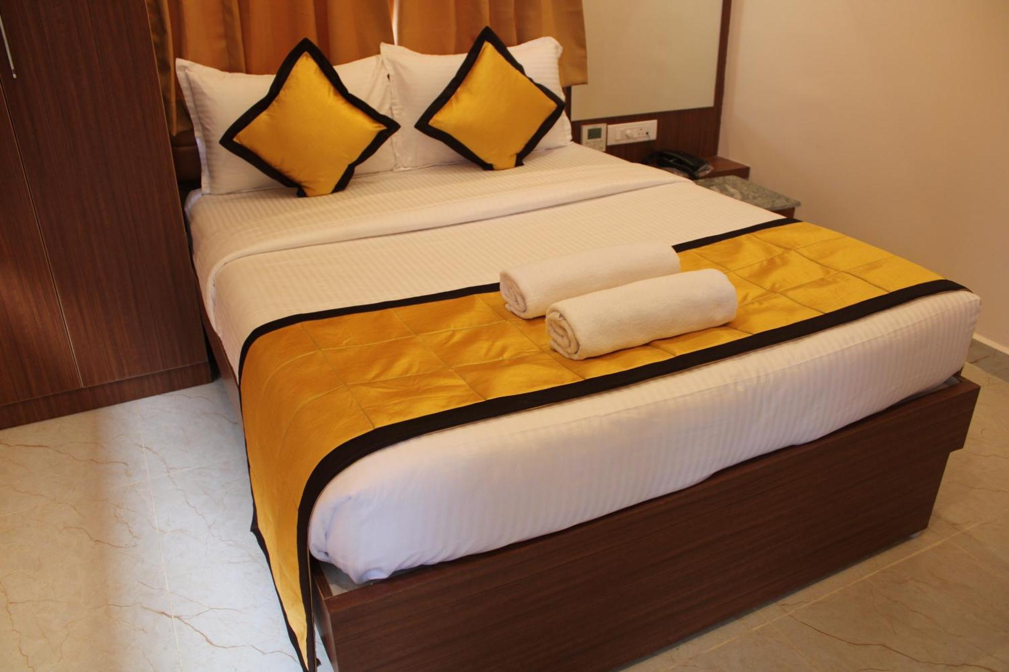 Uj Pallazzio - Business Class Luxury Hotel Tiruvannāmalai Zewnętrze zdjęcie