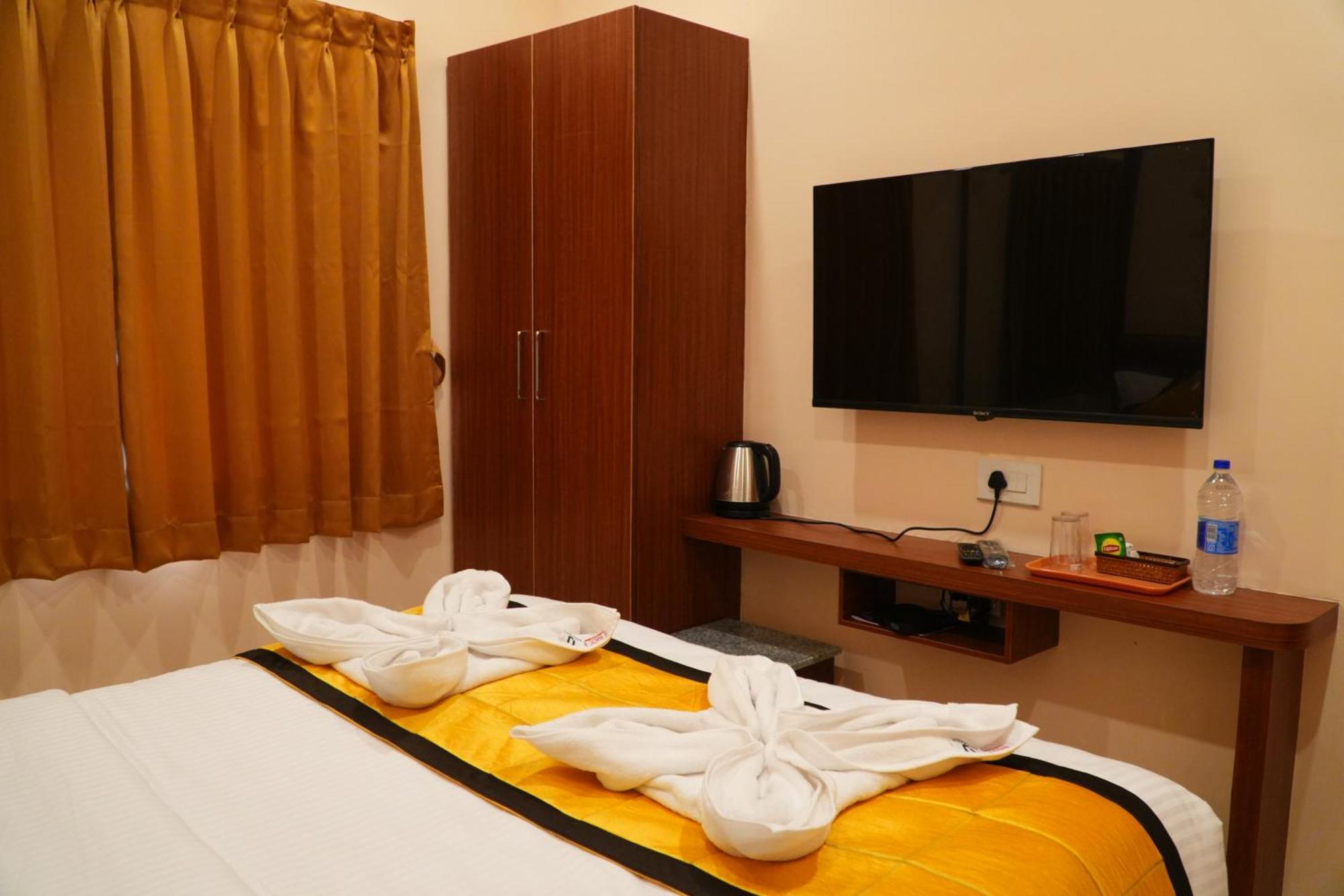 Uj Pallazzio - Business Class Luxury Hotel Tiruvannāmalai Zewnętrze zdjęcie