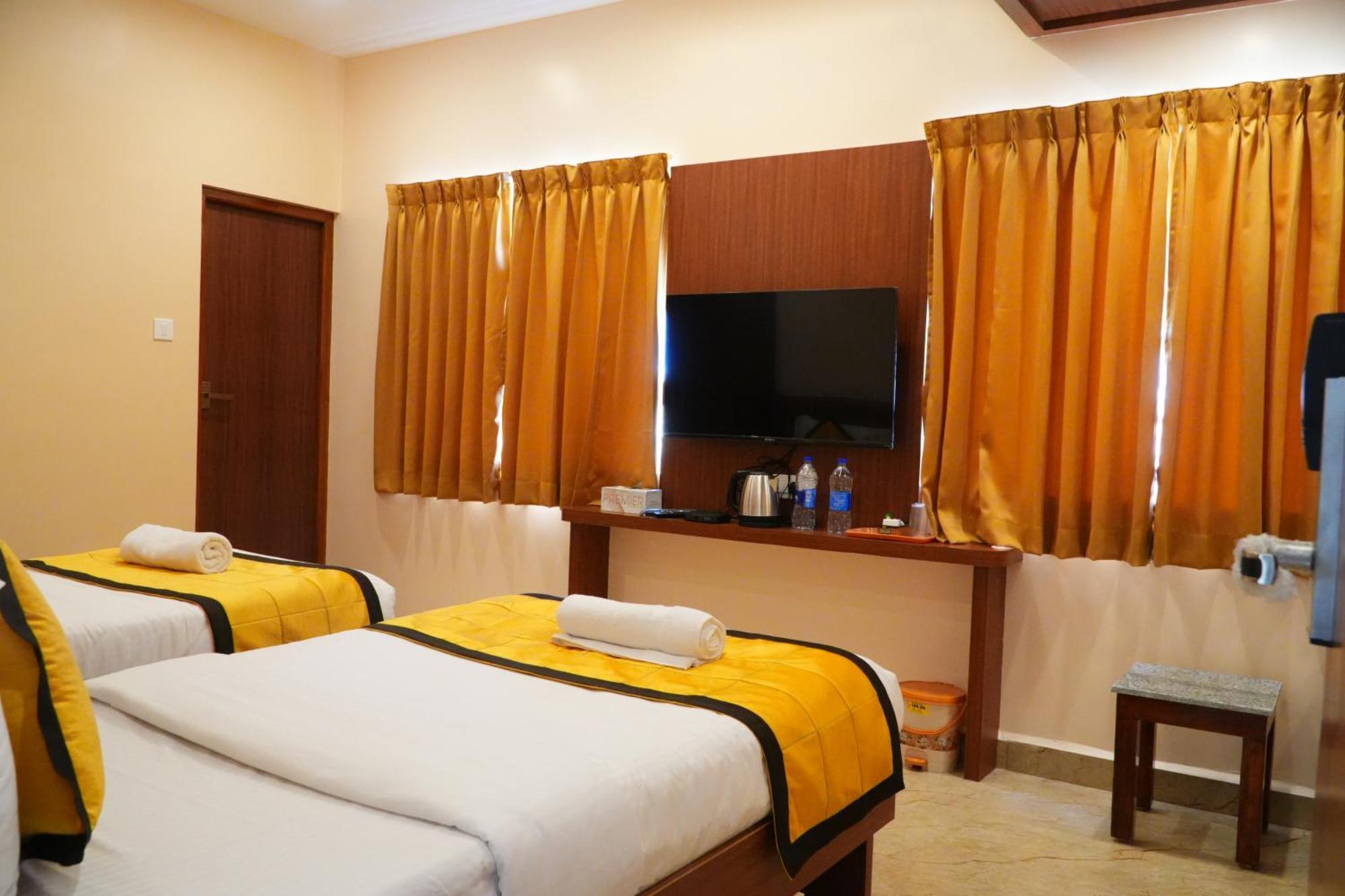 Uj Pallazzio - Business Class Luxury Hotel Tiruvannāmalai Zewnętrze zdjęcie
