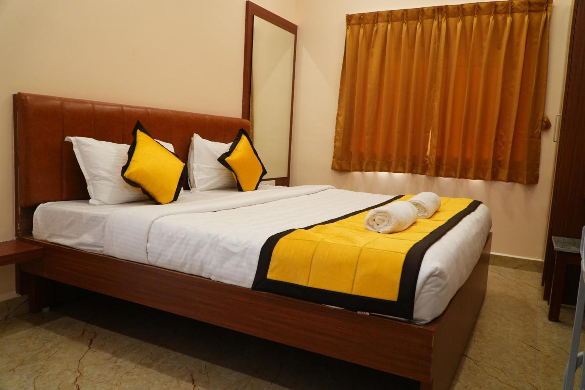 Uj Pallazzio - Business Class Luxury Hotel Tiruvannāmalai Zewnętrze zdjęcie